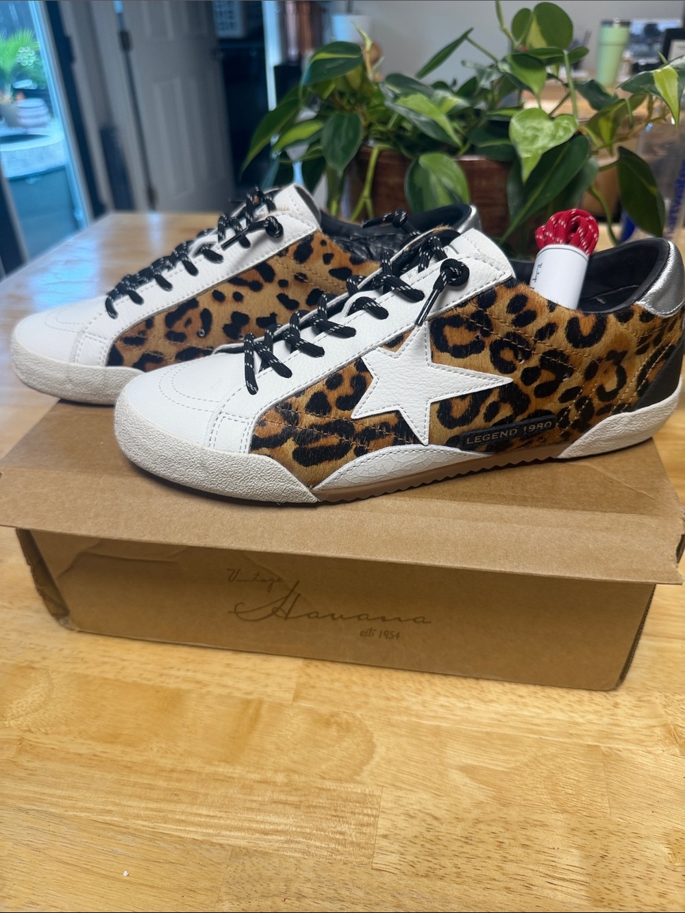 Vintage Havana Legends 1980.  Size 8